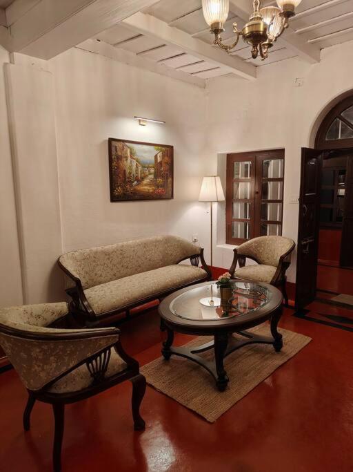 A Quaint Cottage With Rajah'S Seat View. Madikeri Eksteriør billede